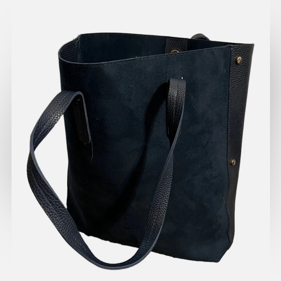 ULTA BEAUTY Large Navy Blue Tote Bag With Gold Accents & Magnetic‎ Snap Closure - Picture 4 of 5